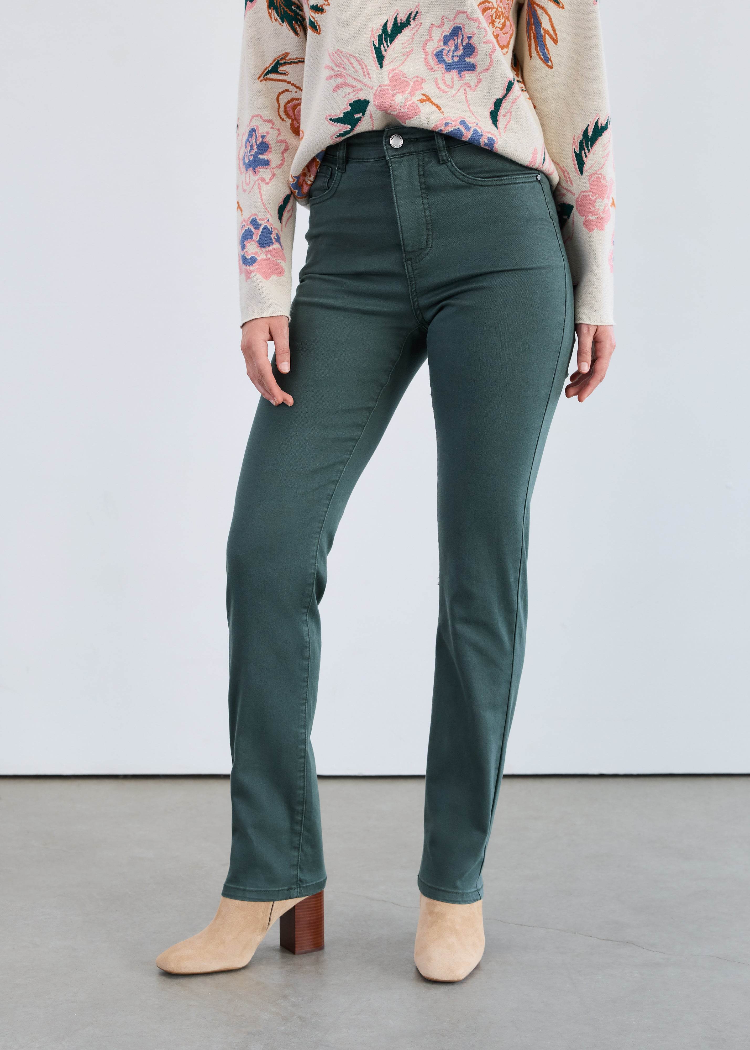 Petite Suzanne Straight Leg 8899250