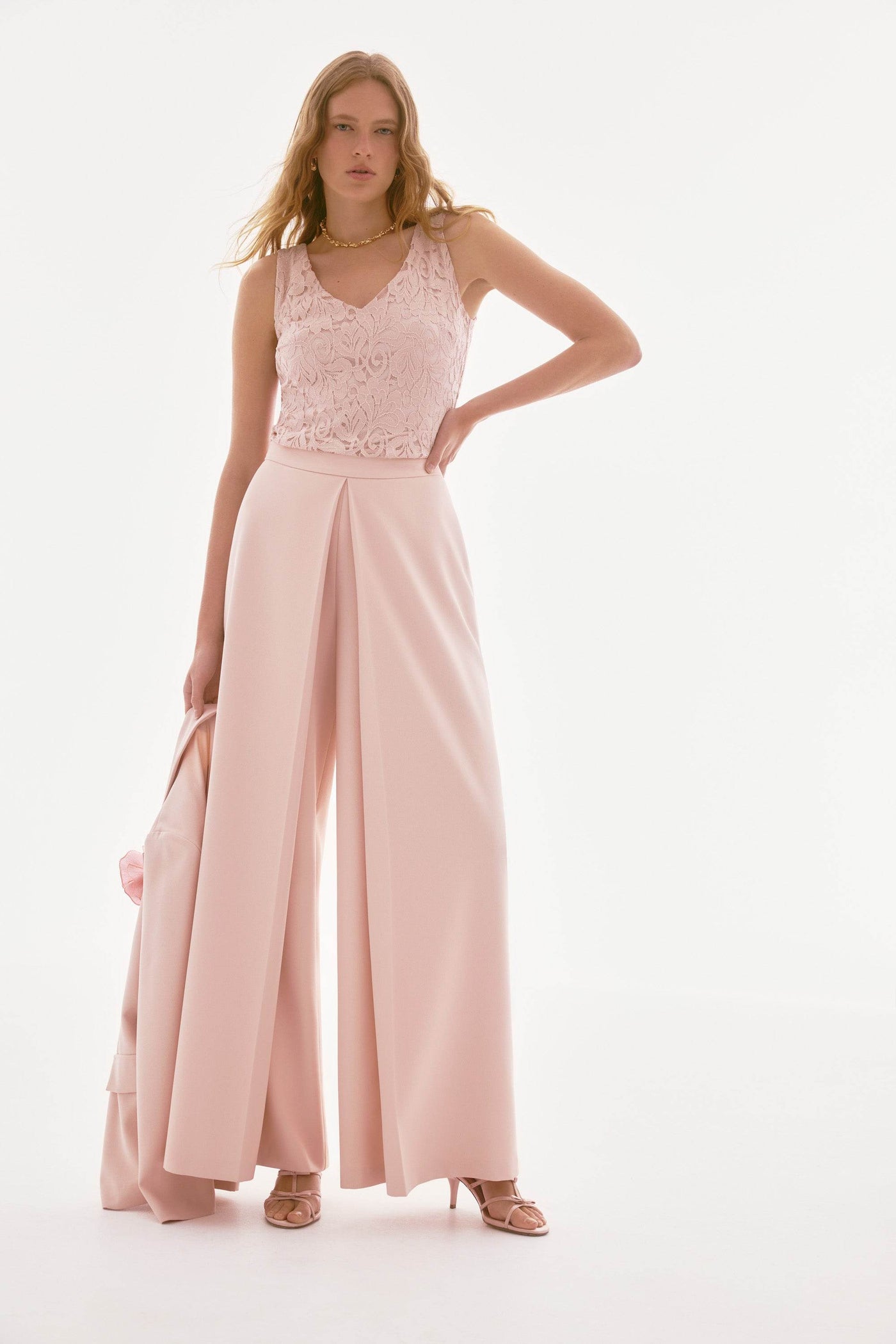 Signature Stretch Lace V-Neck Camisole - Dream Pants